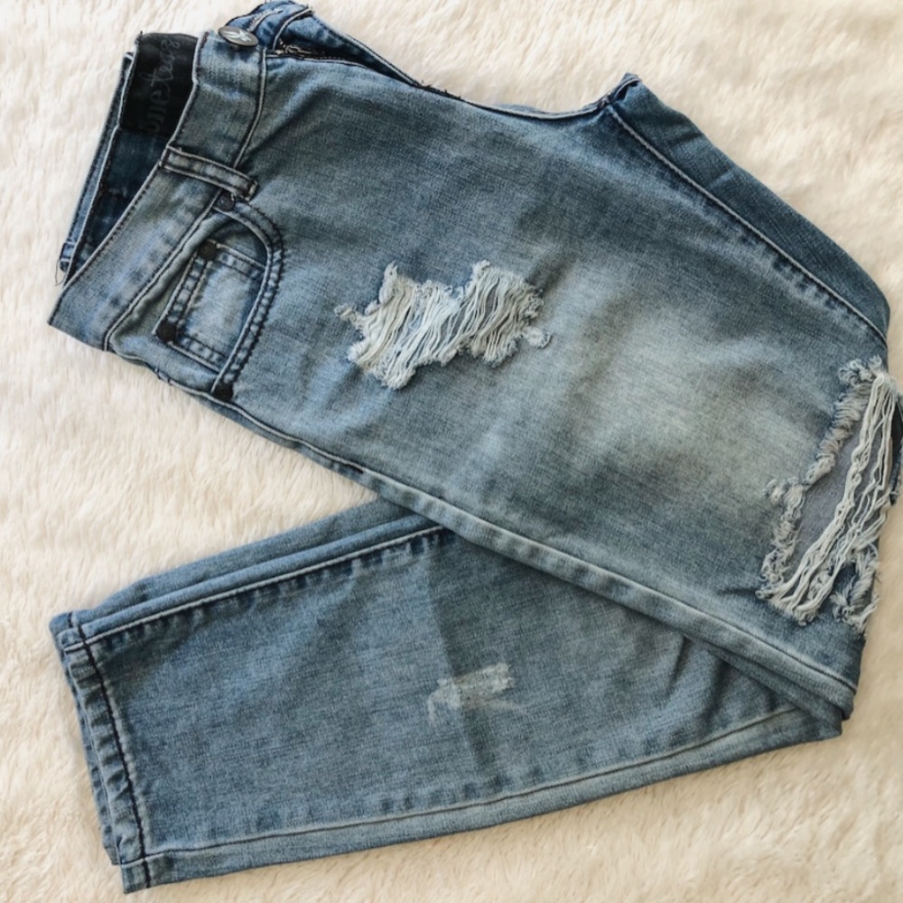 One teaspoon distressed boyfriend jeans